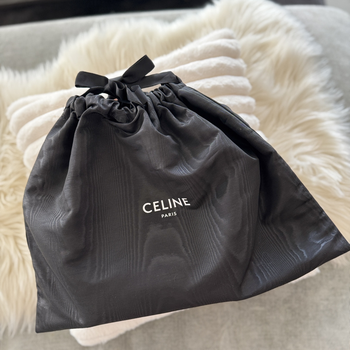 関税込国内発送★CELINE ミニ カバ キュイル トリオンフ