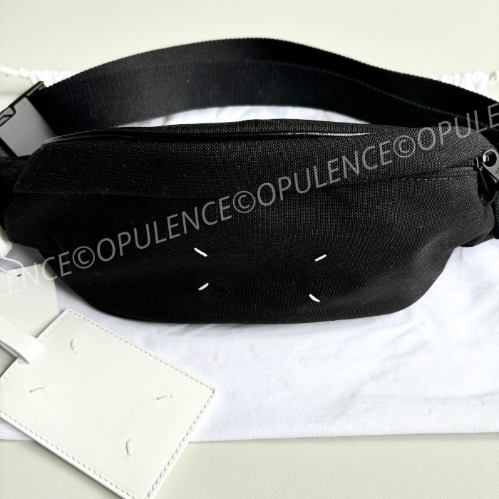 【入手困難】すぐ届く 大人気 マルジェラ バム ボディバッグ