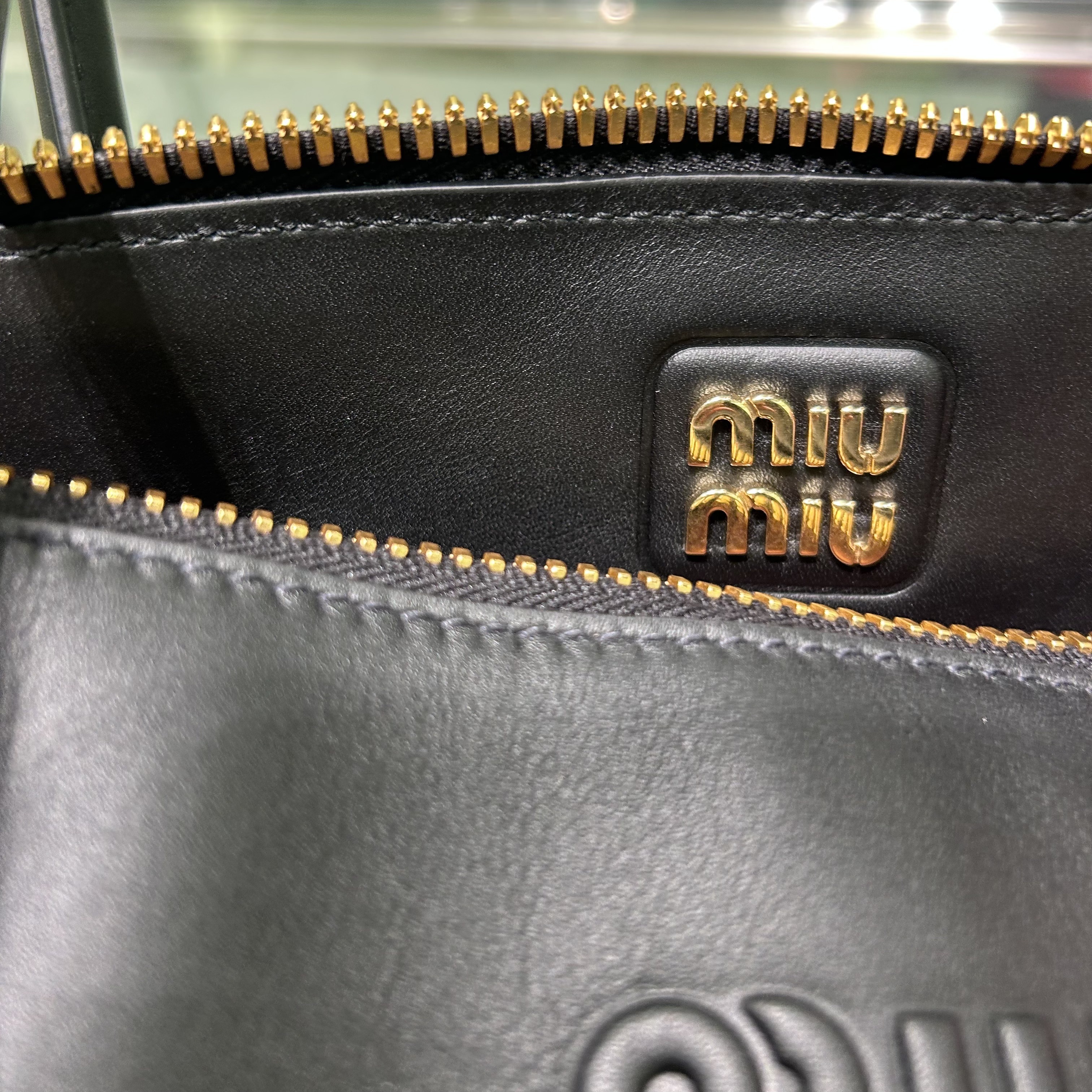 【VIPセール】MIUMIU（ミュウミュウ）ショルダーバッグ