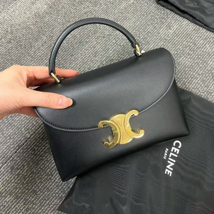 ★Celine★ティーン ニノ バッグ / シャイニーカーフスキン