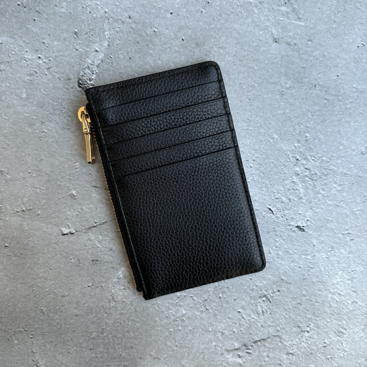 MIUMIU レザー カードホルダー フラグメントケース