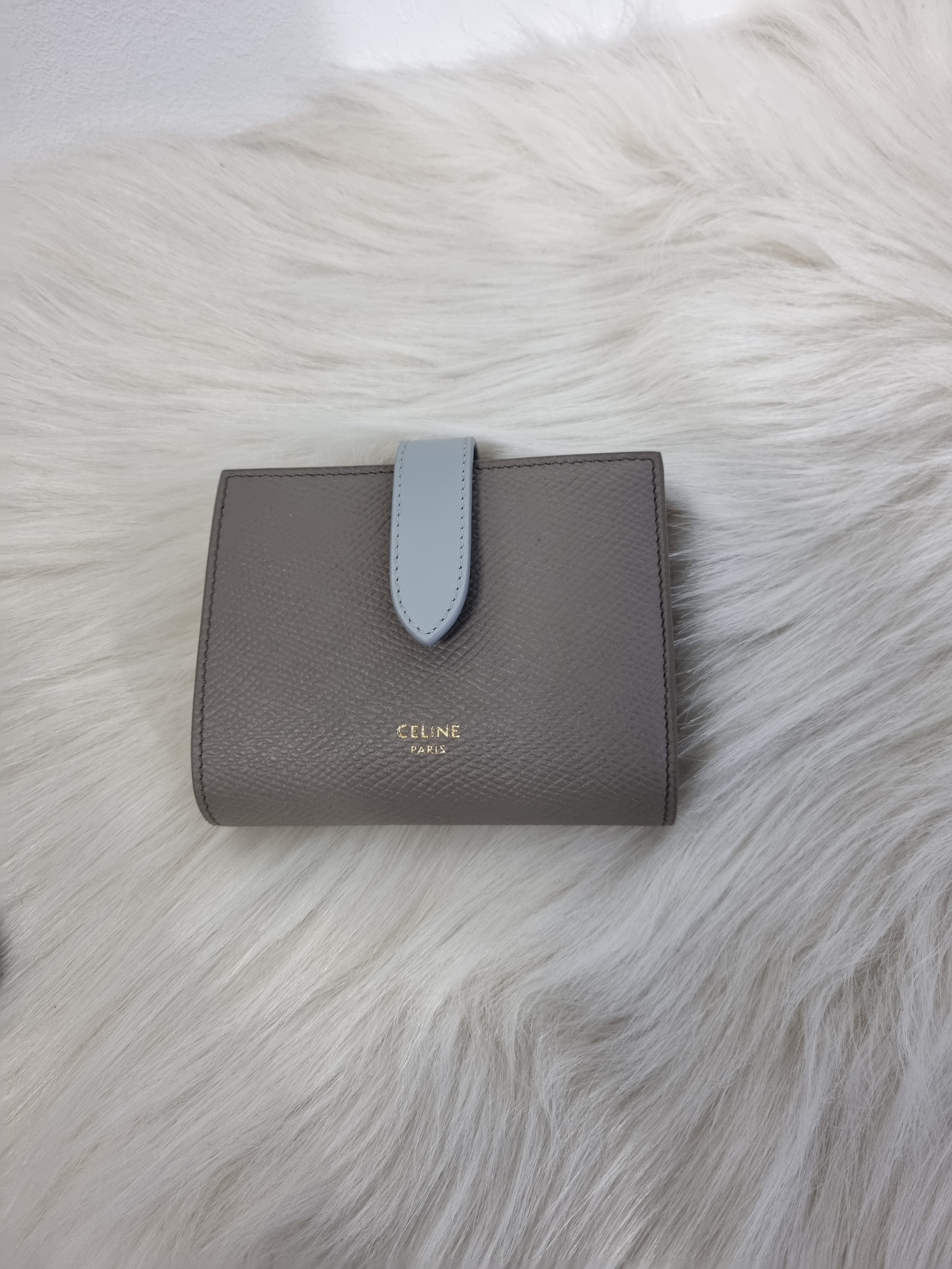 VIPセール☆直営店買付☆CELINE スモール ストラップ ウォレット