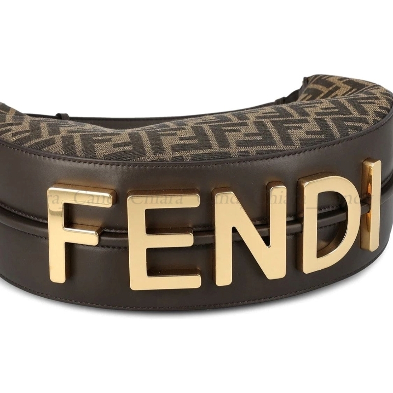 【24SS NEW】FENDI / FF ジャカード メタルロゴ ホーボーバッグ-高島屋オンラインストア - 公式