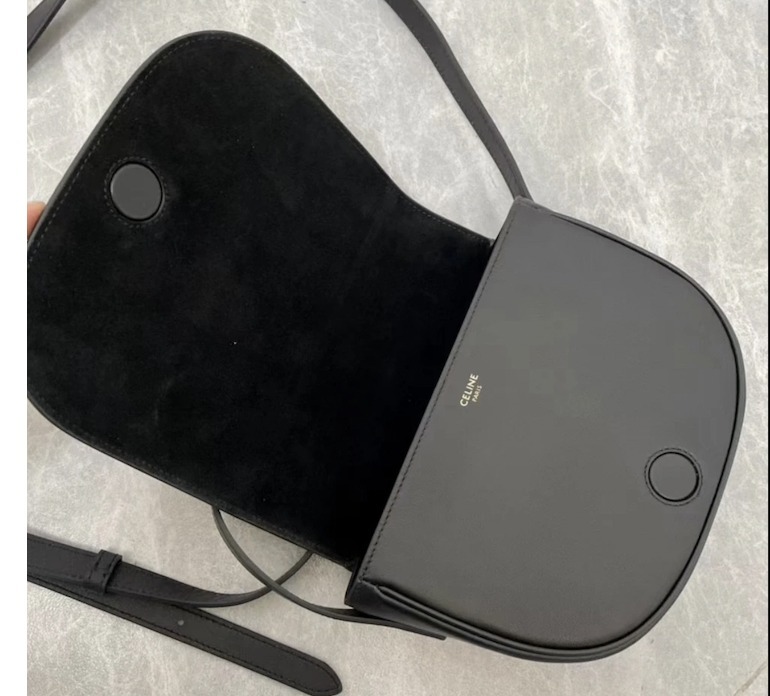 【VIPセール】CELINE トリオンフ FOLCOミニバッグ 上品な逸品