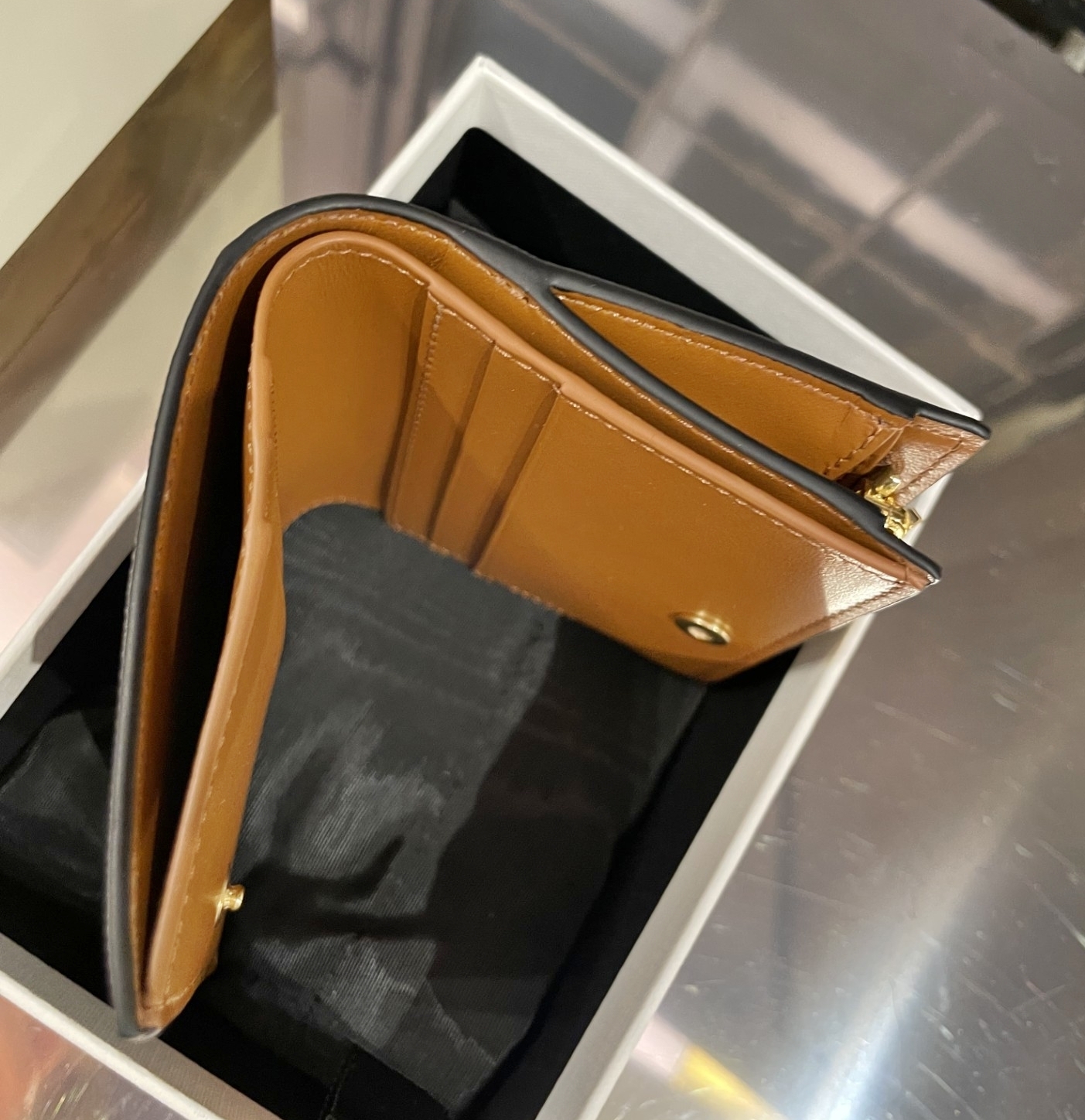 CELINE★コンパクトウォレット トリオンフチャーム♪★関税込み