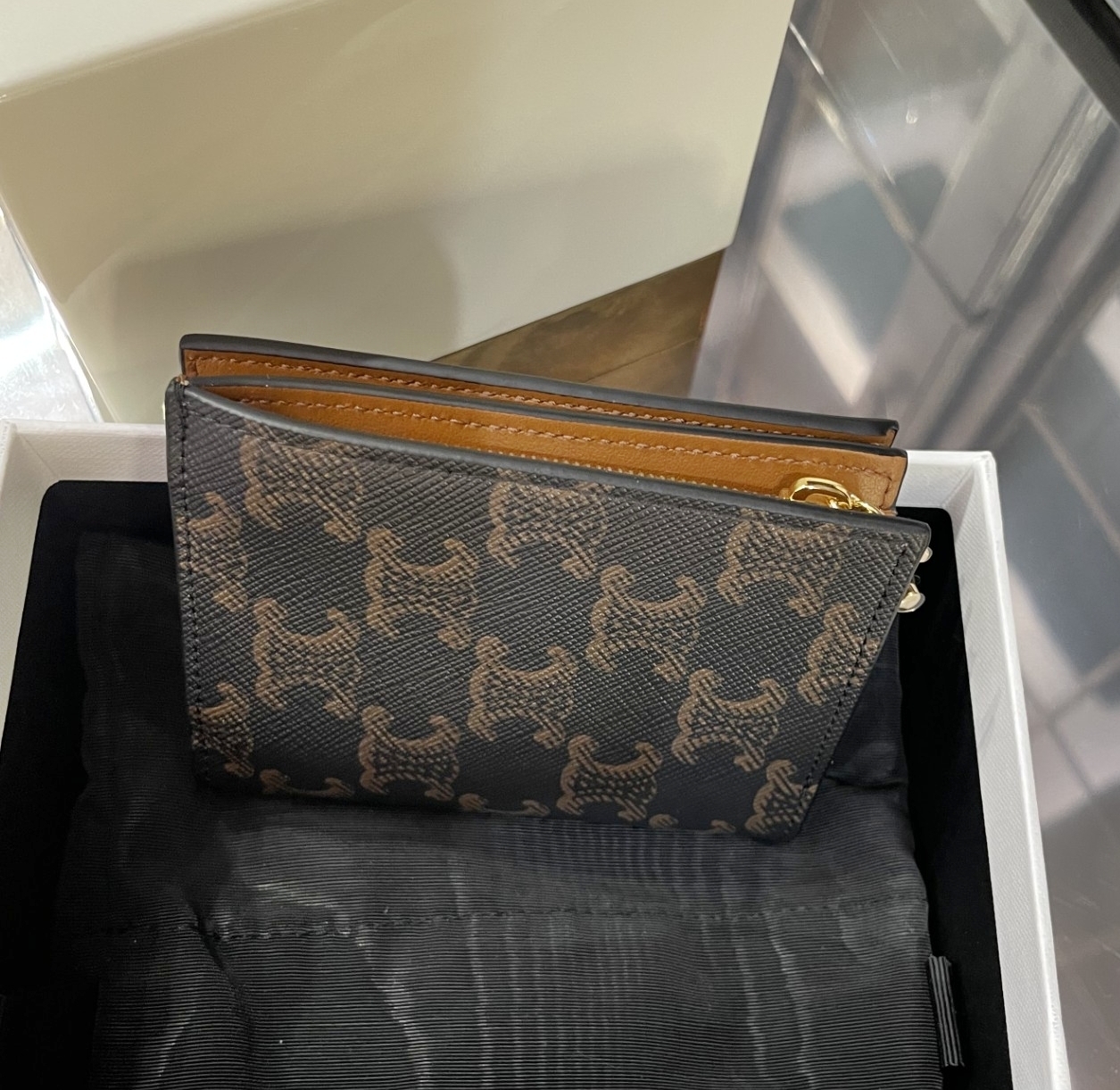 CELINE★コンパクトウォレット トリオンフチャーム♪★関税込み