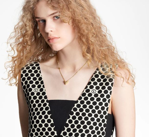 【国内発送/直営店】ネックレス 平野紫耀さん着用！M61083 アクセサリー LV ペンダント ・エセンシャルV 専用箱付き