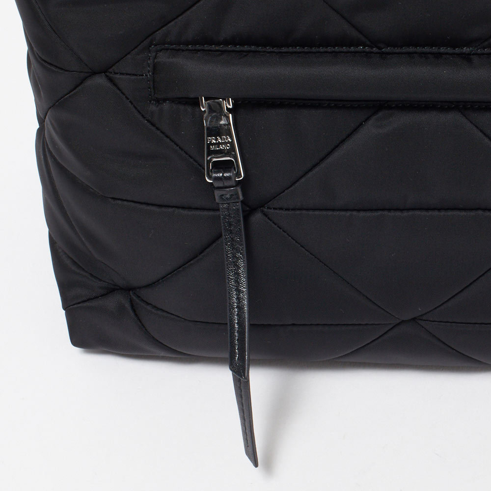 PRADA Re-Nylon ミディアム パデッドトートバッグ