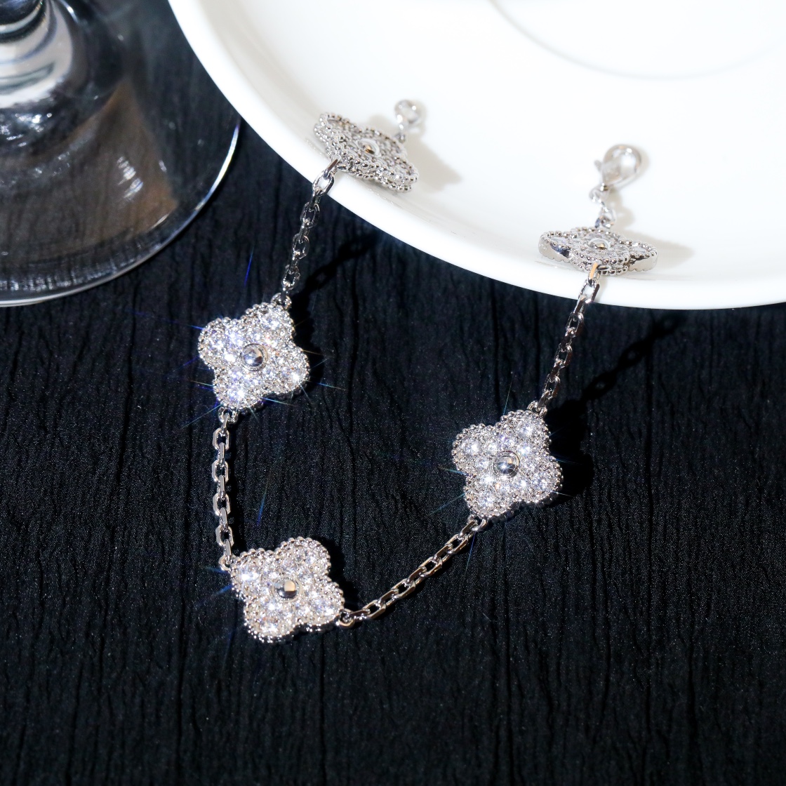 【国内発送/直営店】ブレスレット ヴァンクリーフ＆アーペル（Van Cleef & Arpels）