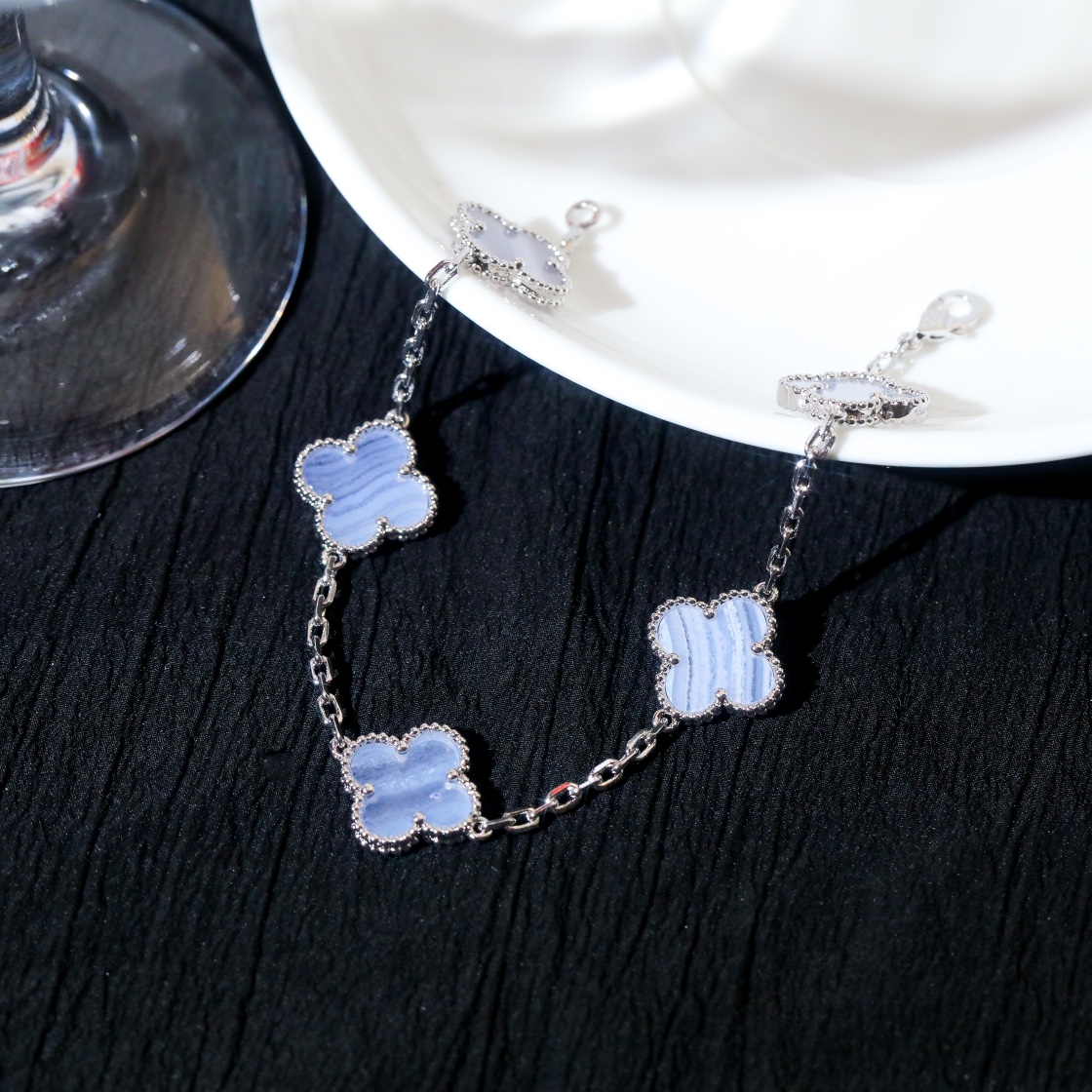 【国内発送/直営店】ブレスレット ヴァンクリーフ＆アーペル（Van Cleef & Arpels）