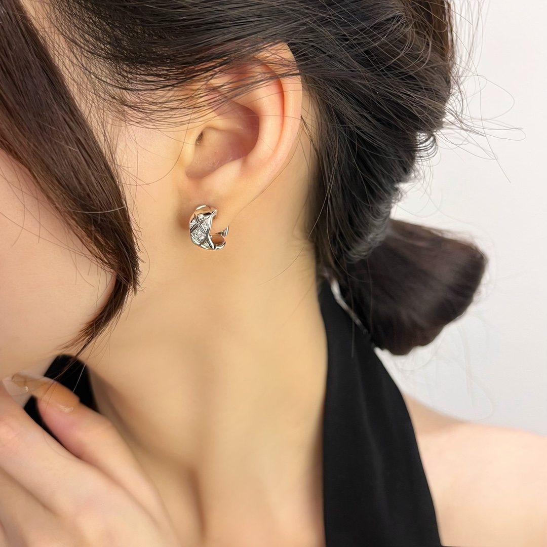 【国内発送/直営店】CHANELシャネル  韓国 ゴールド アクセサリー ココクラッシュ ピアス