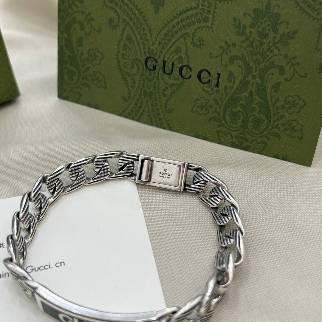 【国内発送/直営店】GUCCI グッチ ブラックエナメルロゴプレート エングレービングチェーンブレスレット ロゴバープレートスリムエナメル スターリングシルバー 腕輪 メンズ レディース 男女兼用 ボックス クラスプ クロージャー