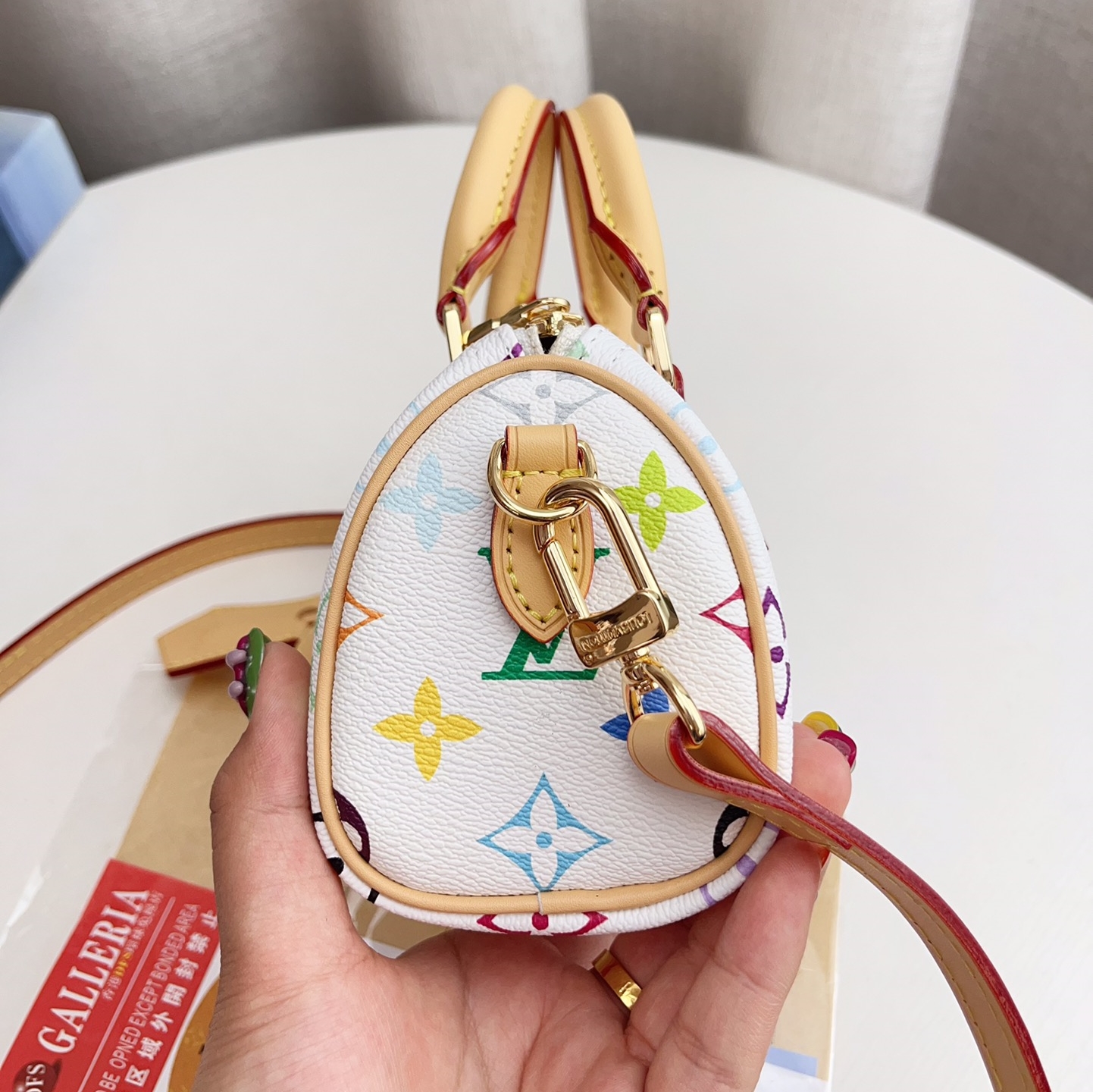 【楽しい春色】ルイヴィトン x 村上隆 コラボ　ナノスピーディ