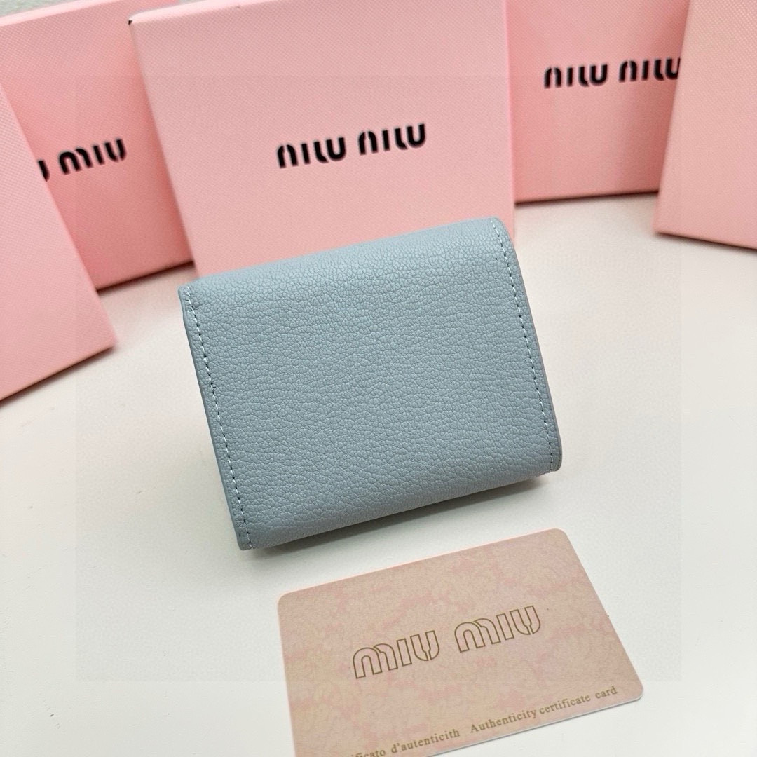 MIU MIU レディース 三つ折り財布