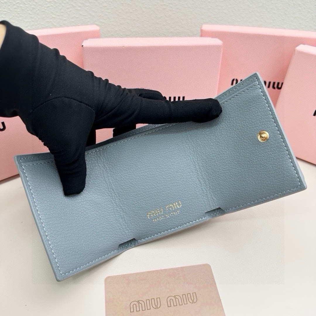 MIU MIU レディース 三つ折り財布