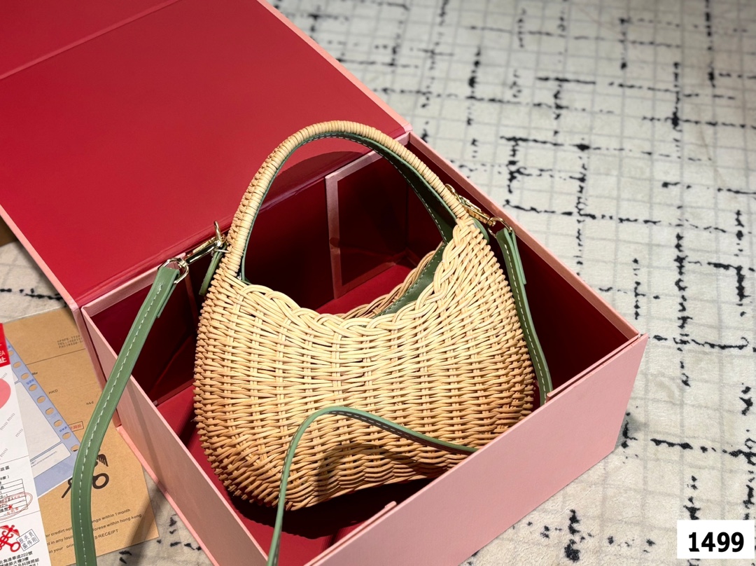 【2025限定】MIUMIU ミュウ ワンダー ウィッカー ハンドバッグ