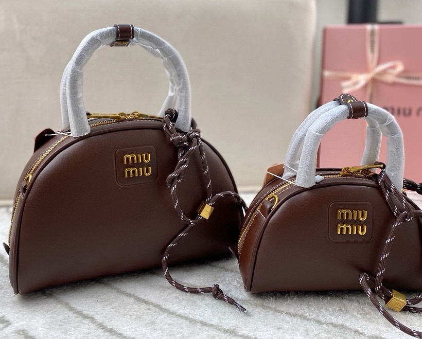 【MIUMIU】2025新作 ショルダーストラップ ザー トップハンドルバッグ