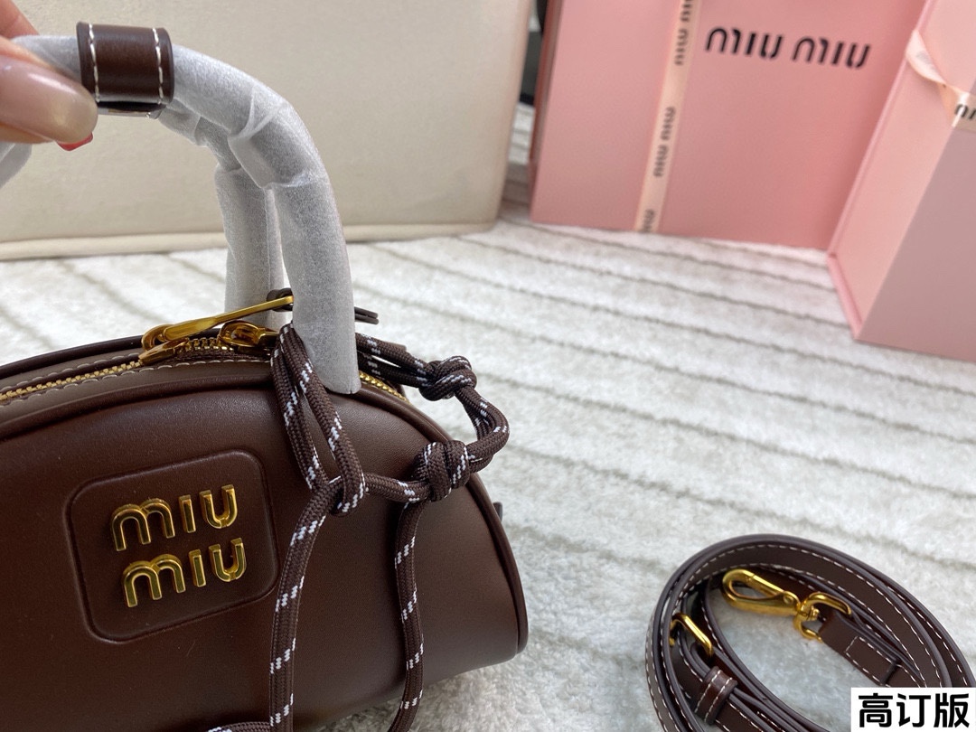 【MIUMIU】2025新作 ショルダーストラップ ザー トップハンドルバッグ