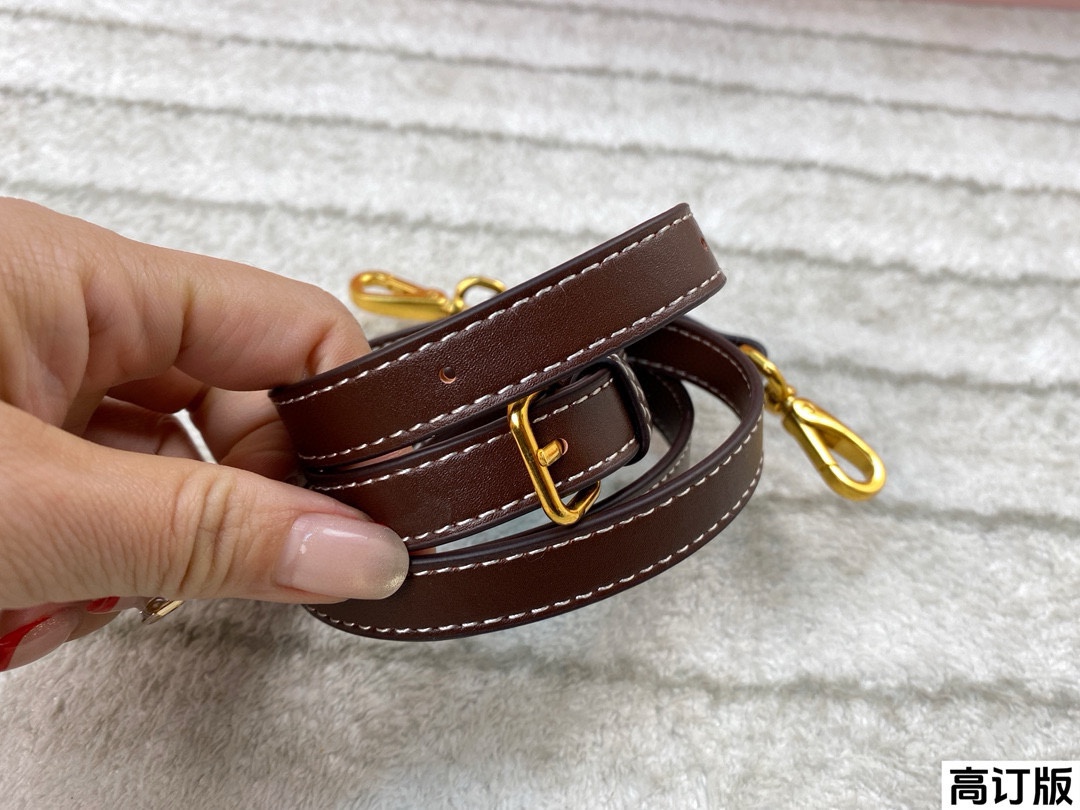 【MIUMIU】2025新作 ショルダーストラップ ザー トップハンドルバッグ