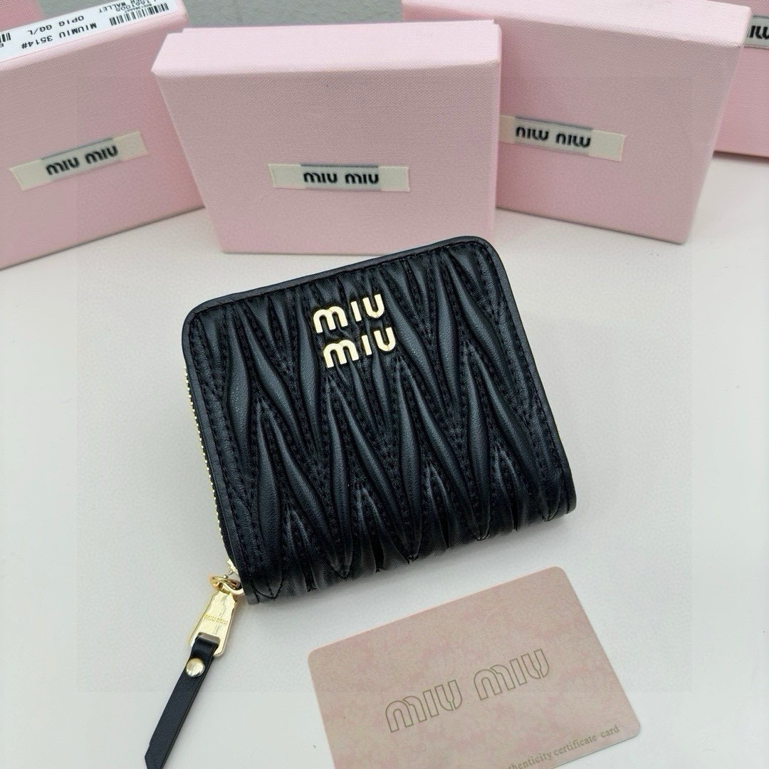 関税負担なし☆MiuMiu ミュウミュウ マテラッセ コインケース x 財布（レディース）
