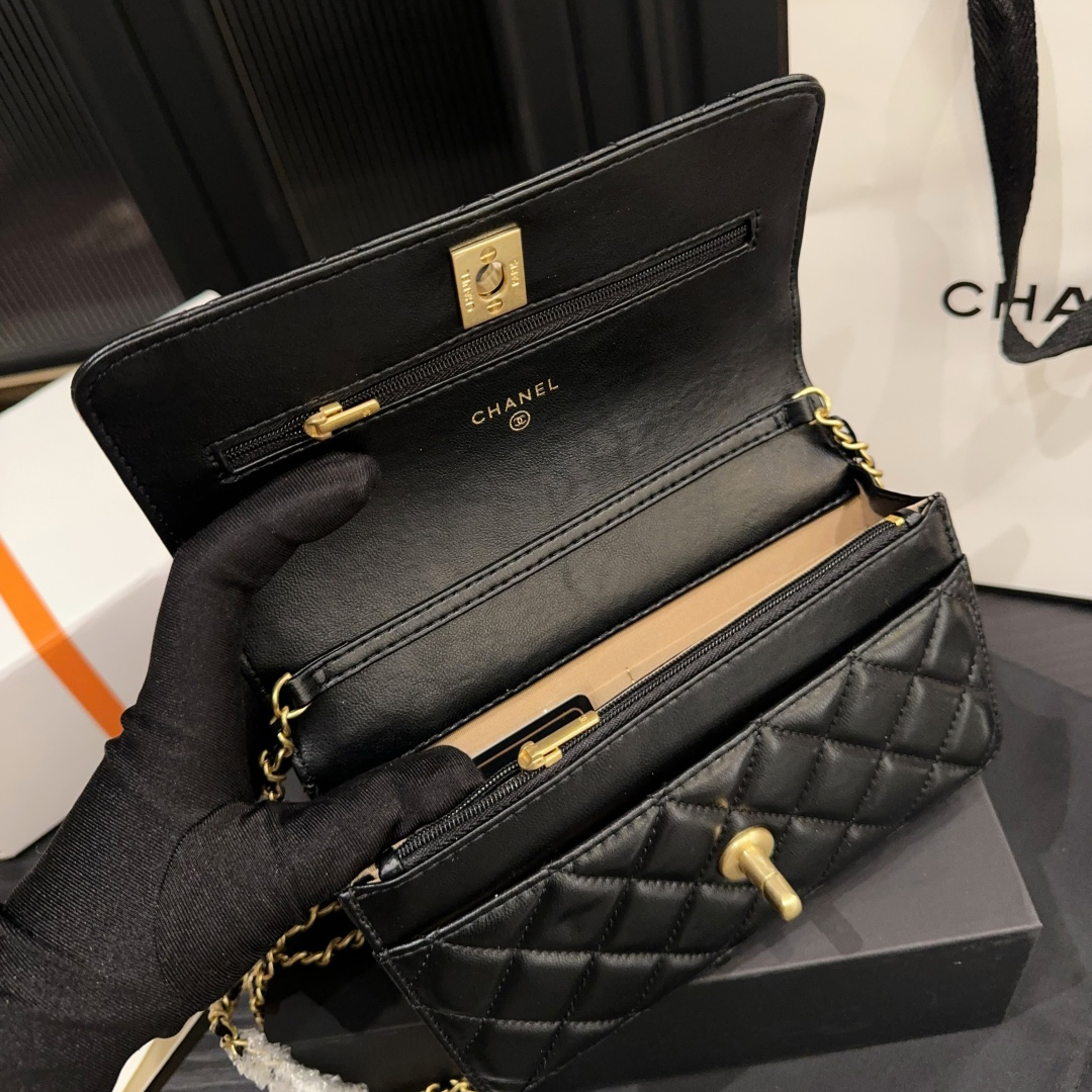【CHANEL】 2025新作 シャネル WOC 長さ調節◎ チェーンウォレット