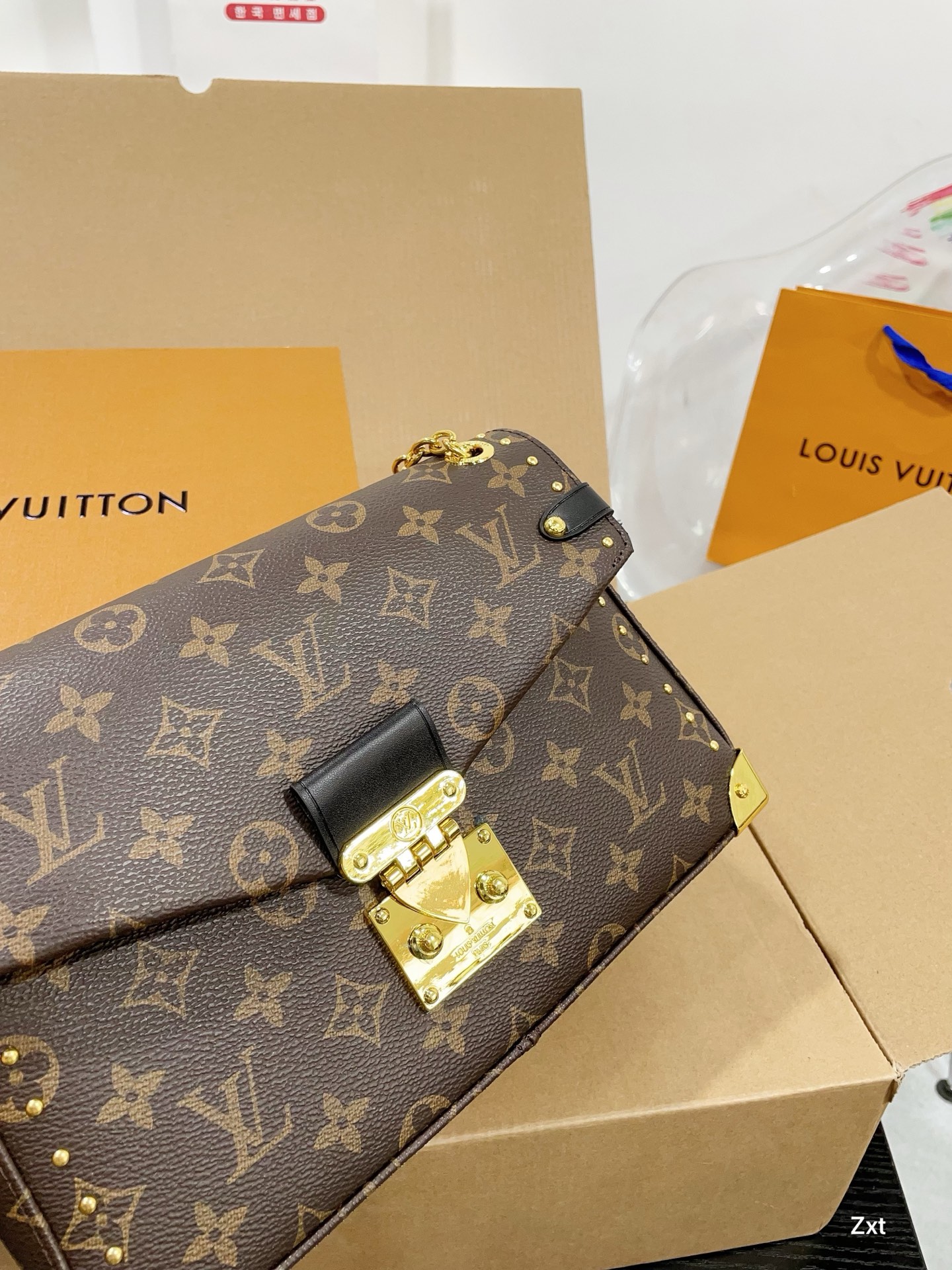 【25SS 高級感溢れる】ルイヴィトン　新作 - 2025春夏トランキー ハンドバッグ