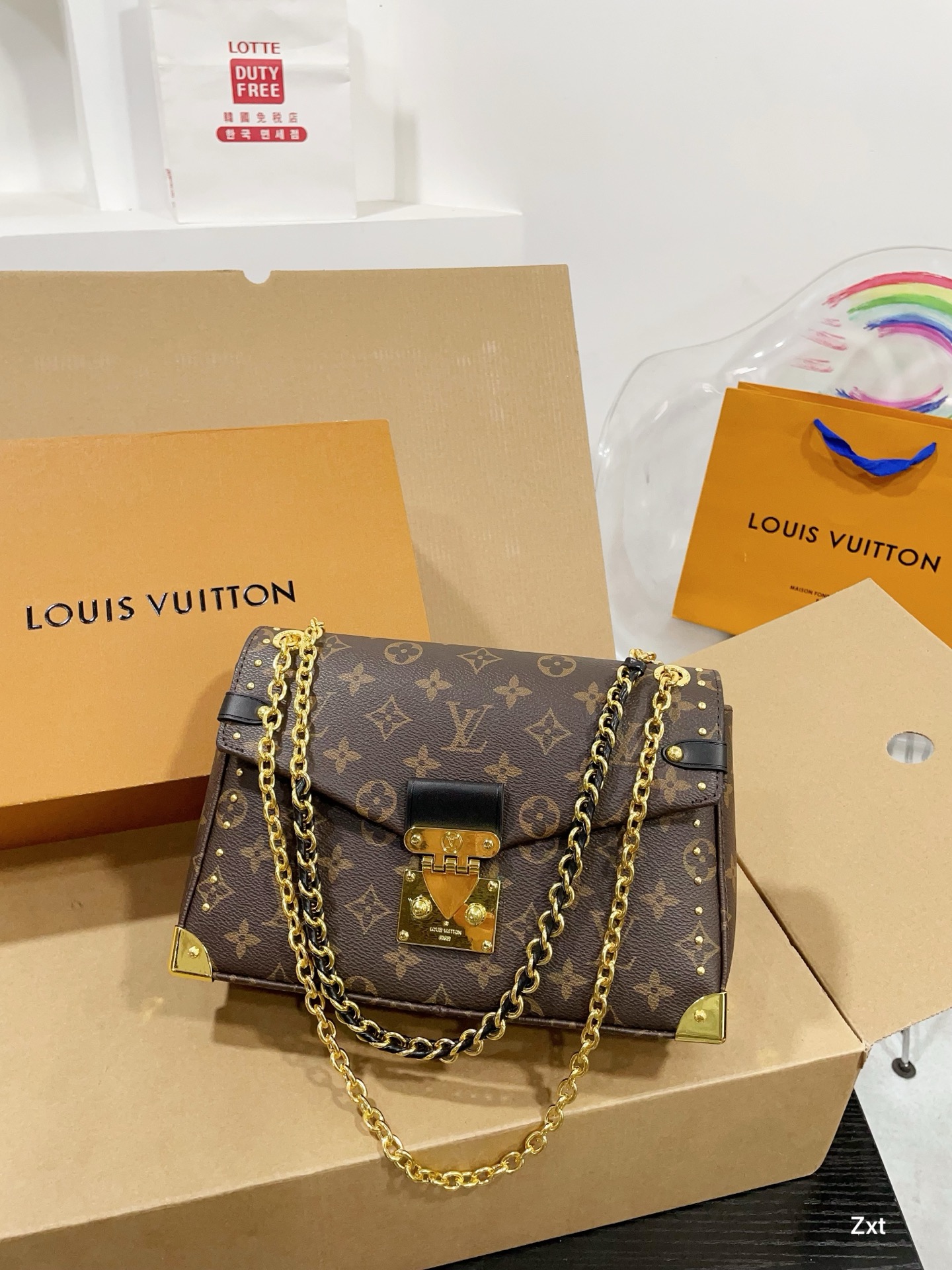 【25SS 高級感溢れる】ルイヴィトン　新作 - 2025春夏トランキー ハンドバッグ