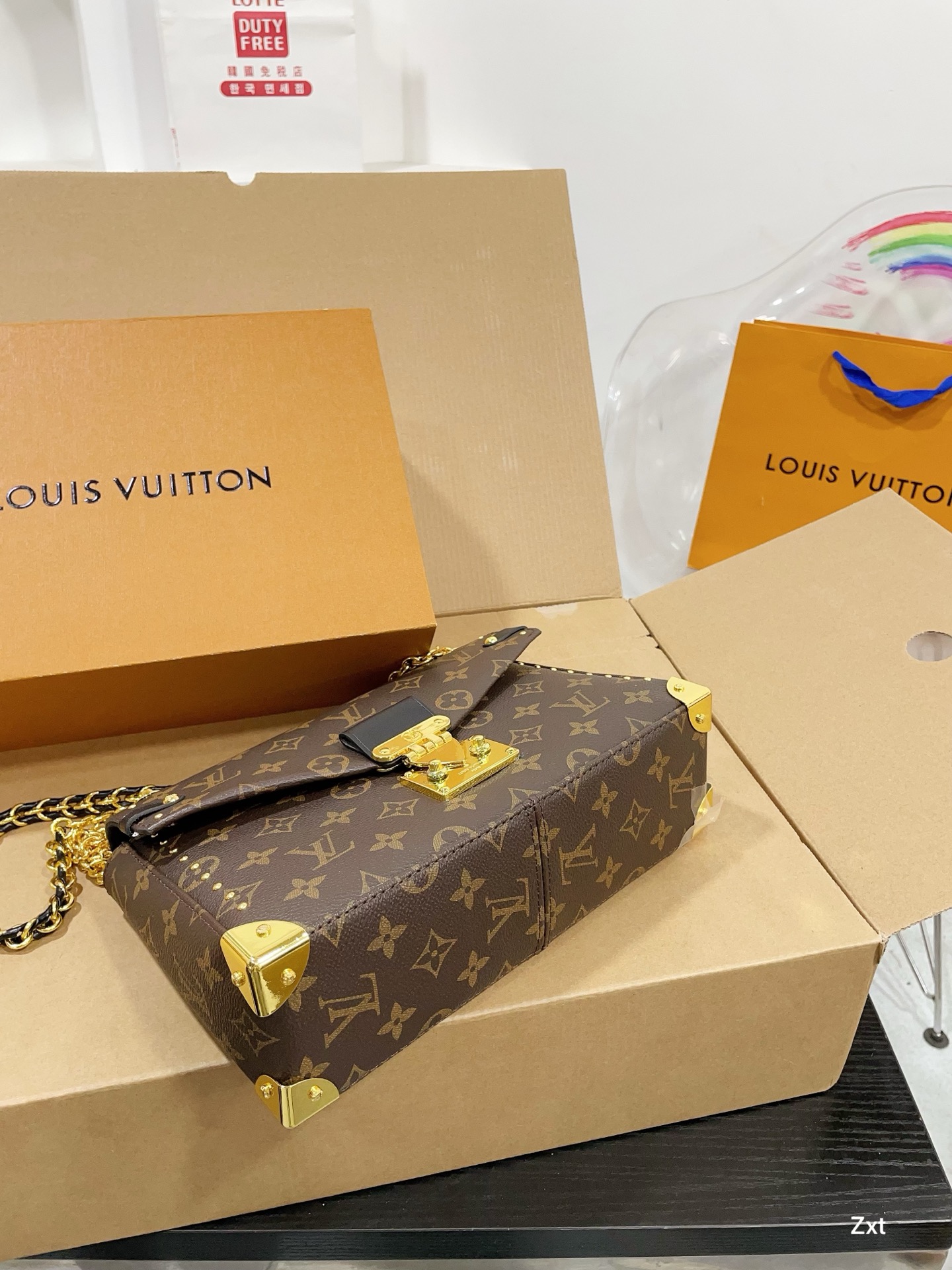 【25SS 高級感溢れる】ルイヴィトン　新作 - 2025春夏トランキー ハンドバッグ