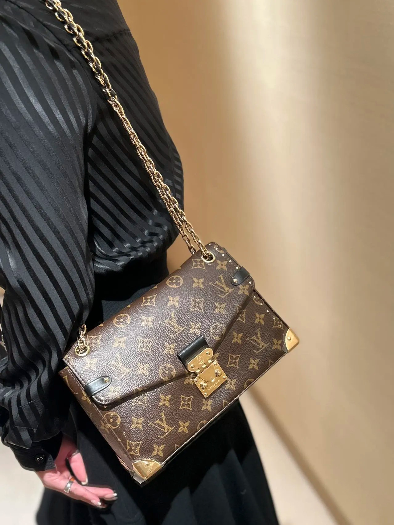 【25SS 高級感溢れる】ルイヴィトン　新作 - 2025春夏トランキー ハンドバッグ