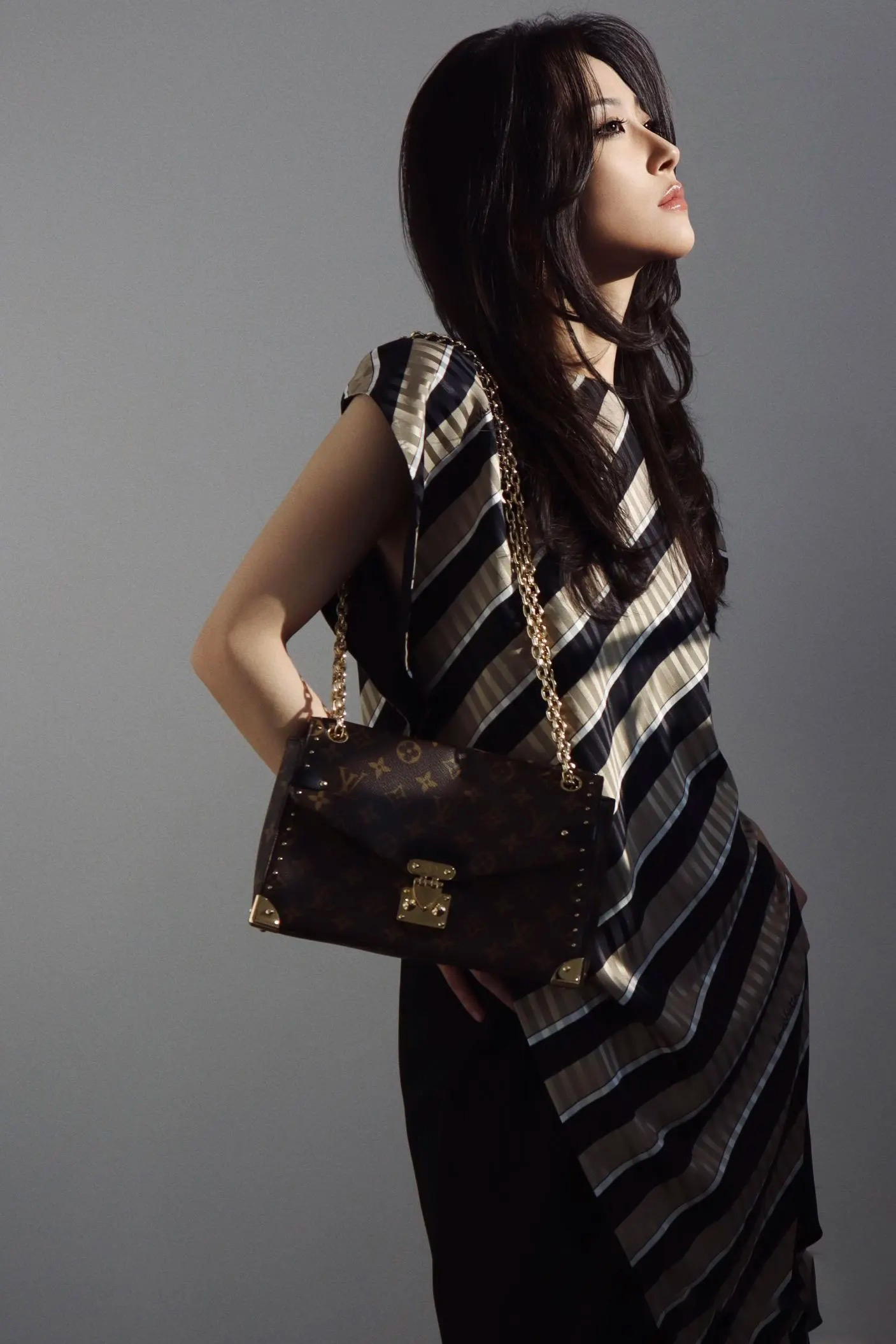 【25SS 高級感溢れる】ルイヴィトン　新作 - 2025春夏トランキー ハンドバッグ