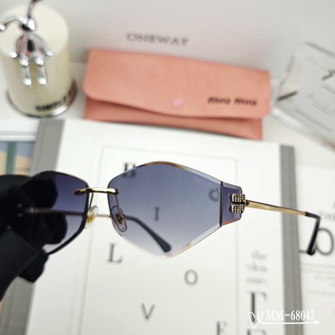 🍒新作✨サングラス 紫外線99%カット、旅行やお出かけの際の服装に合わせやすいアイテム M68043