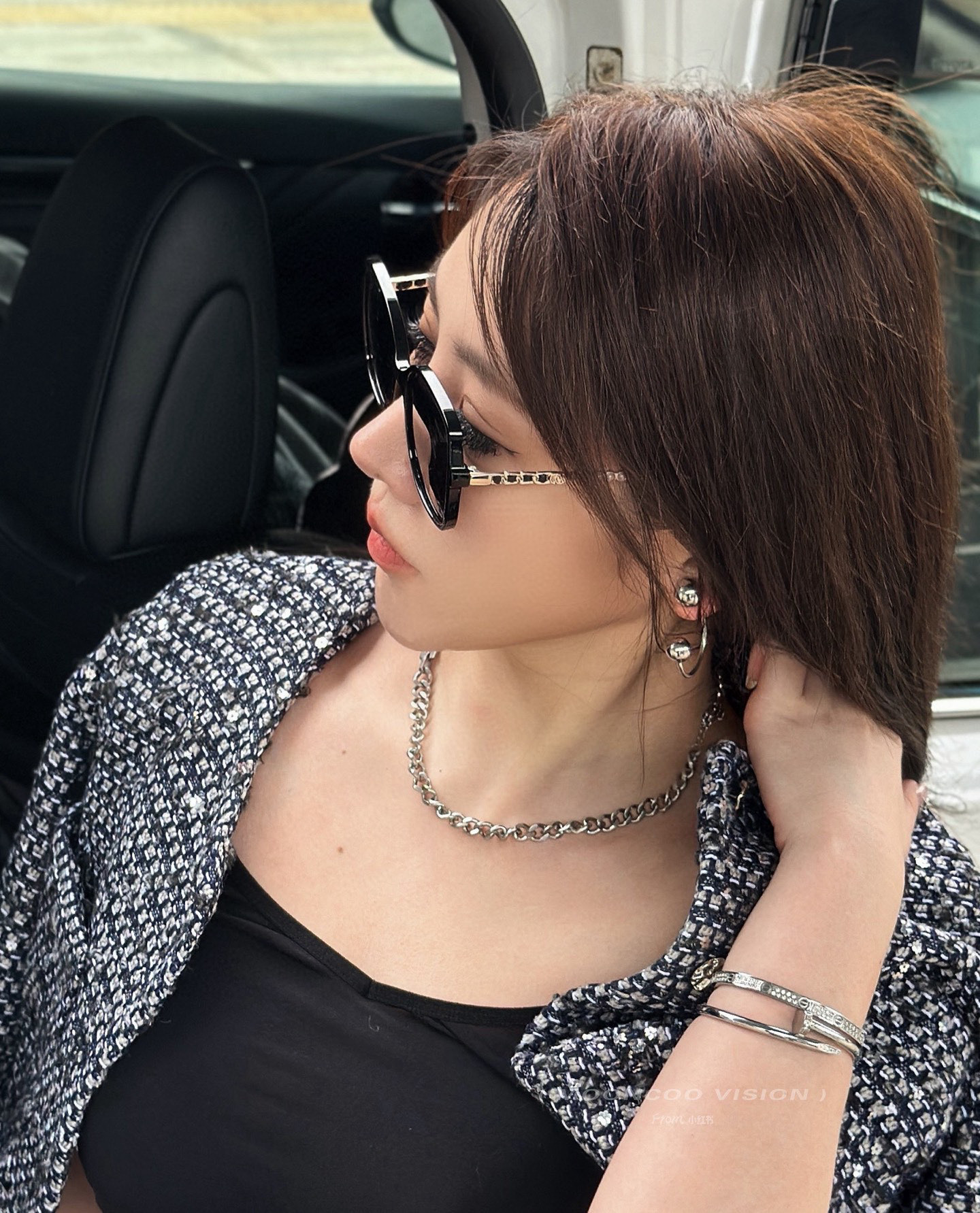 シャネルの新作サングラス、ユニークで前衛的な春夏最新モデル CH0907