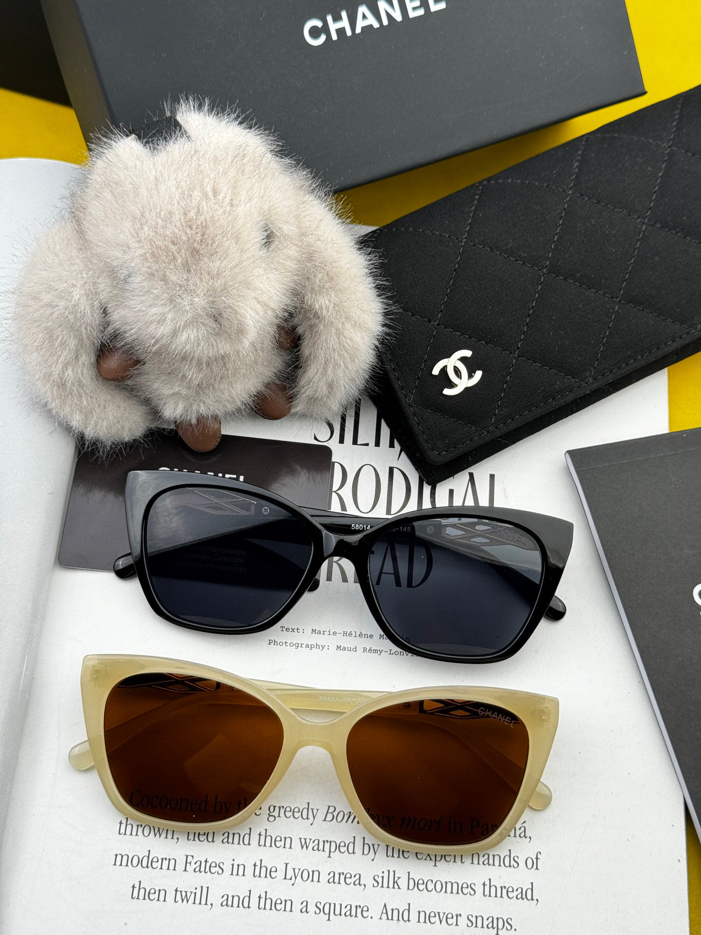 シャネルの新作サングラス、ユニークで前衛的な春夏最新モデル CH45801