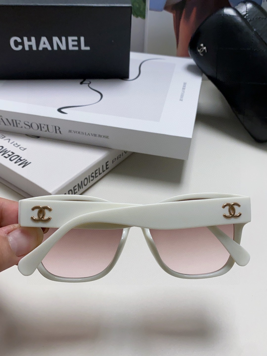 シャネル 新作 ダブルC 偏光レンズ サングラス CH381483