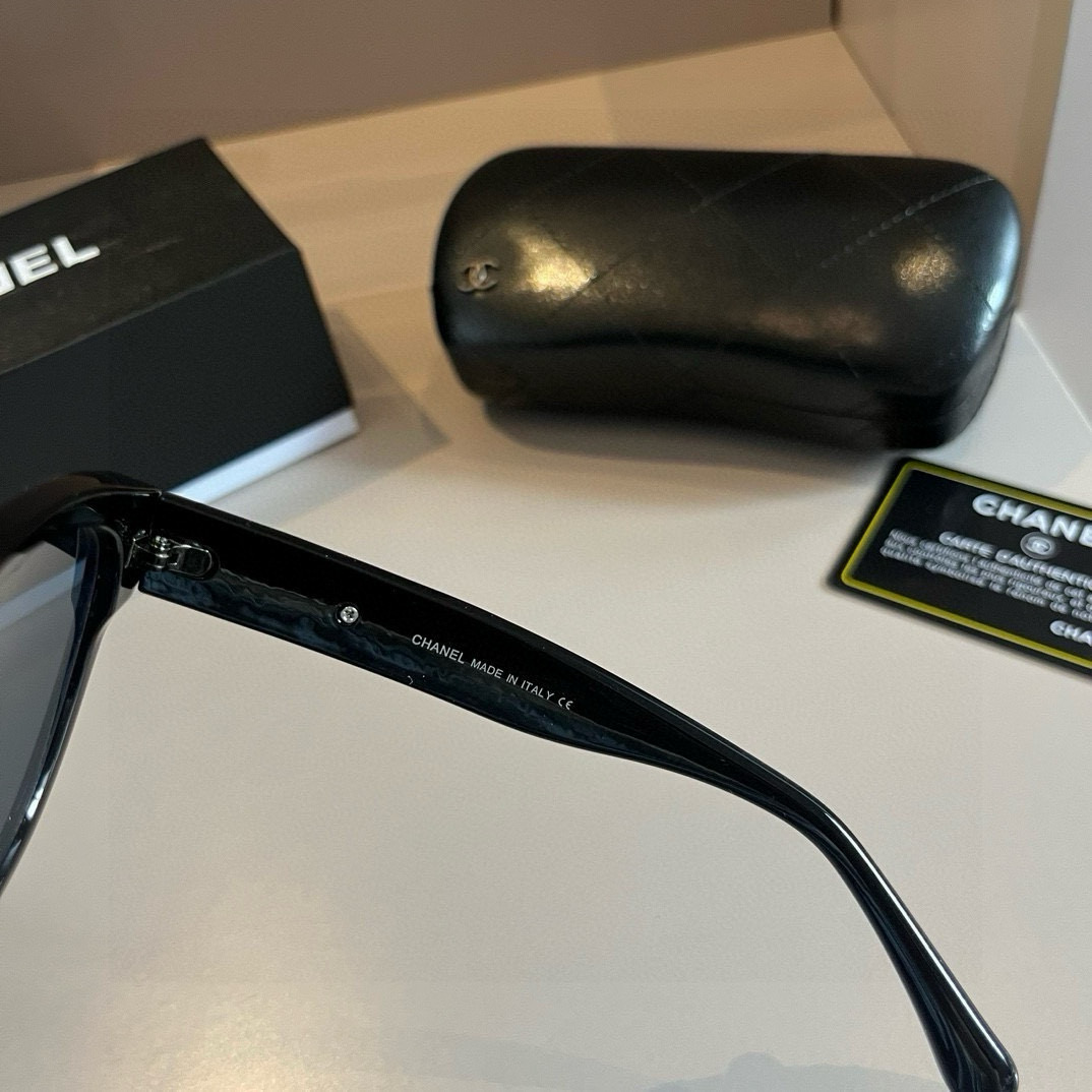 シャネル 新作 ダブルC 偏光レンズ サングラス CH381557