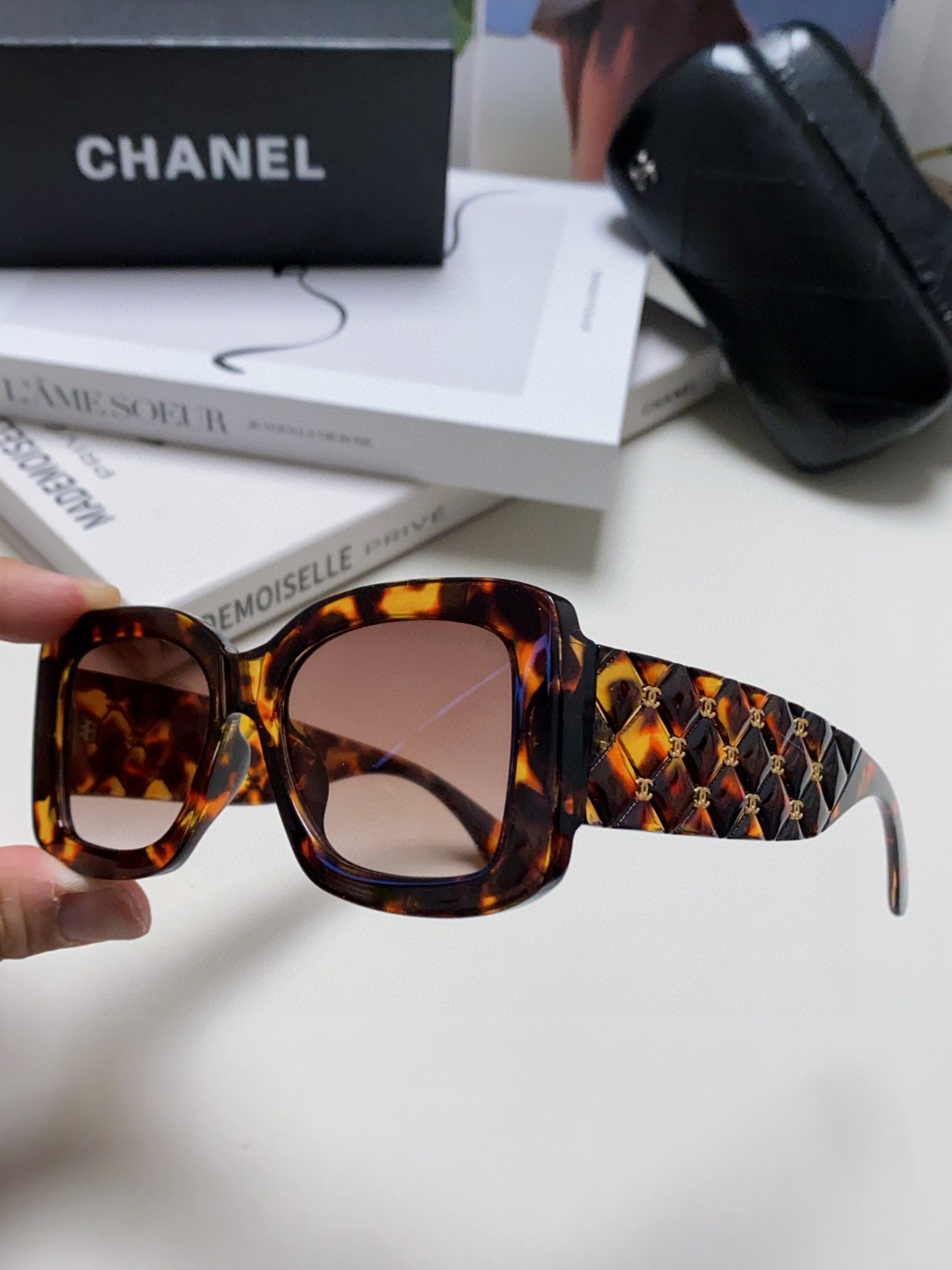 【CHANEL】シャネル 2025年新作トレンド 人気スクエア 偏光サングラス CH381731