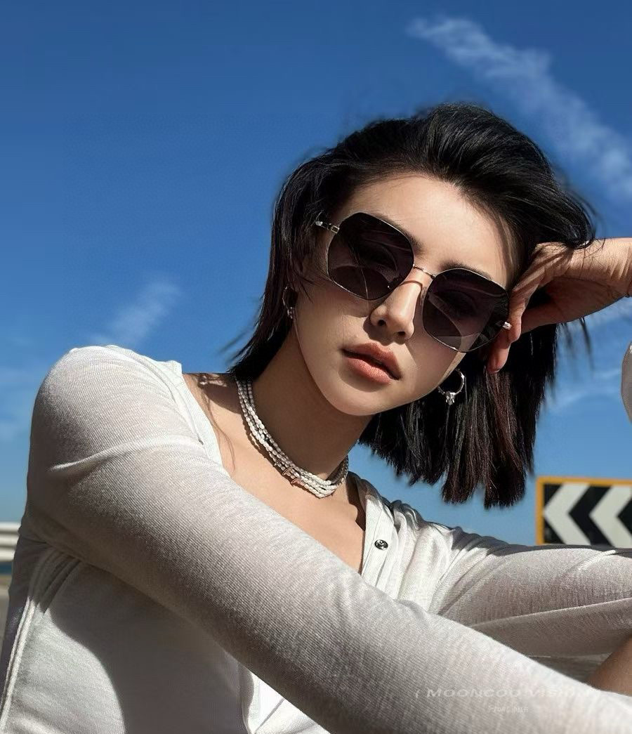 【CHANEL】シャネル 2025年新作トレンド 大人気 ファッションスクエア 偏光サングラス CH5640