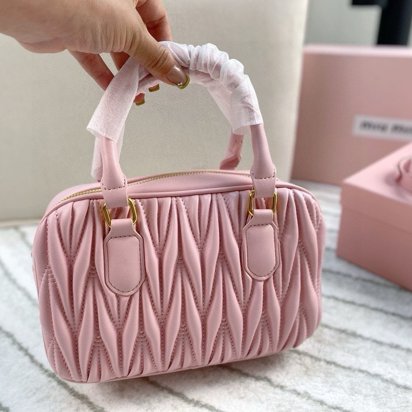 【高品質】◇【MIU MIU】レザー トップハンドルスモールバッグ