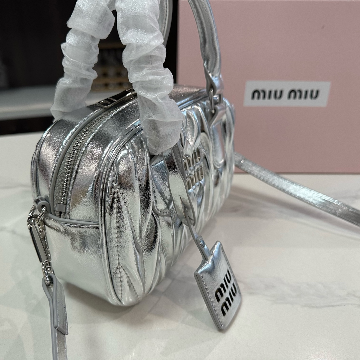 【高品質】◇【MIU MIU】レザー トップハンドルスモールバッグ