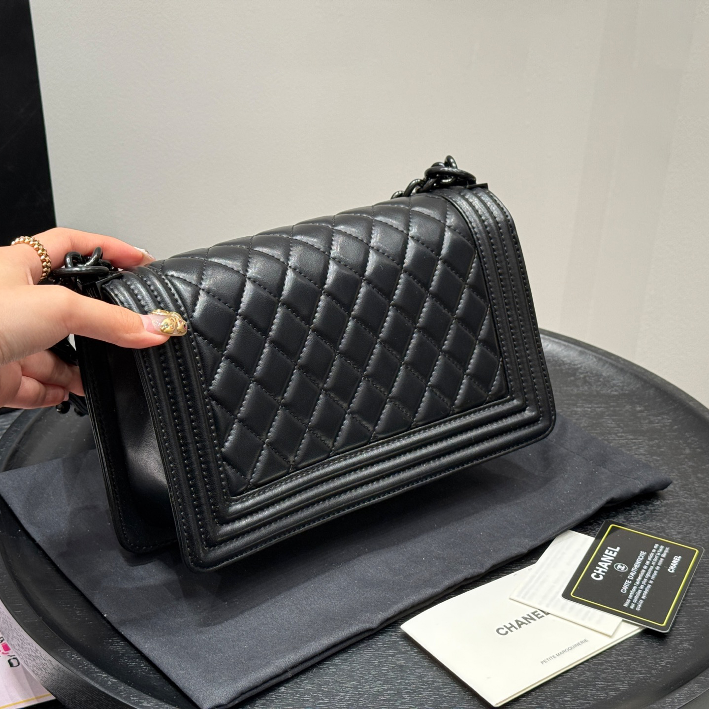 有名人愛用【シャネル】23A Leboy Chanel ハンドバッグ