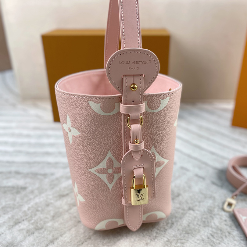 2025SS（春夏）☆数量限定希少品【3WAYで楽しめる】LOUIS VUITTON★ALL IN ハンドバッグ
