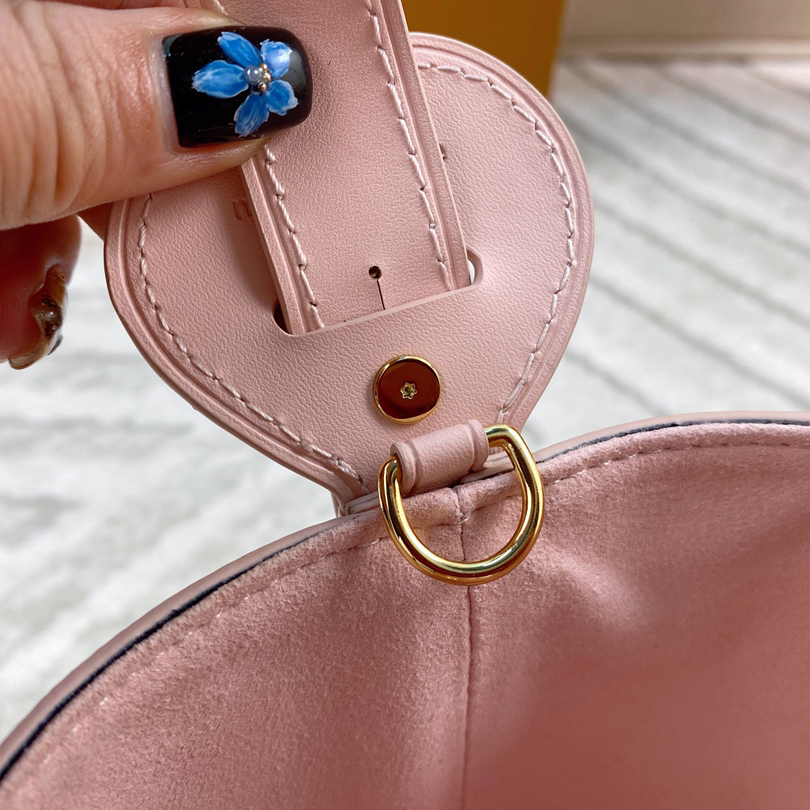 2025SS（春夏）☆数量限定希少品【3WAYで楽しめる】LOUIS VUITTON★ALL IN ハンドバッグ