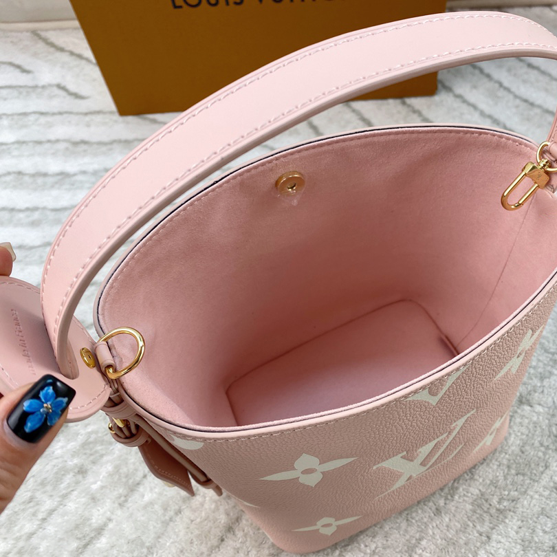 2025SS（春夏）☆数量限定希少品【3WAYで楽しめる】LOUIS VUITTON★ALL IN ハンドバッグ