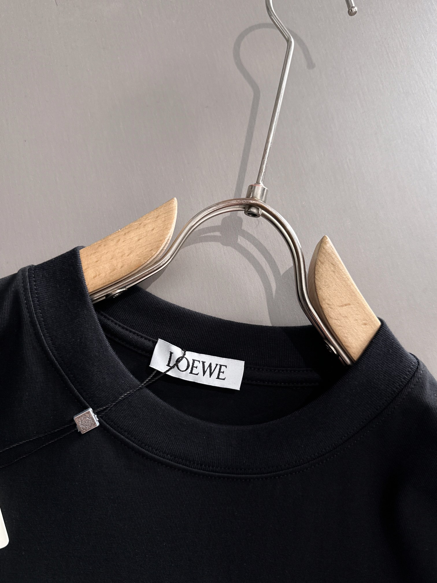 【LOEWE】ロエベ 2025年春夏新作 ブラック 半袖 T138081