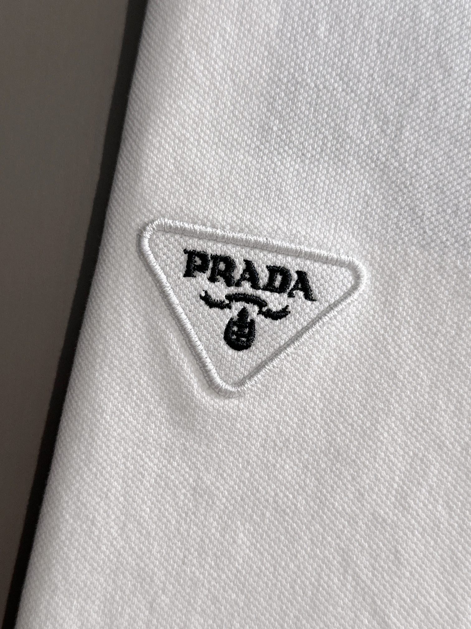 【Prada】プラダ 2025年春夏新作 ポロシャツ 半袖 T138072 3色展開