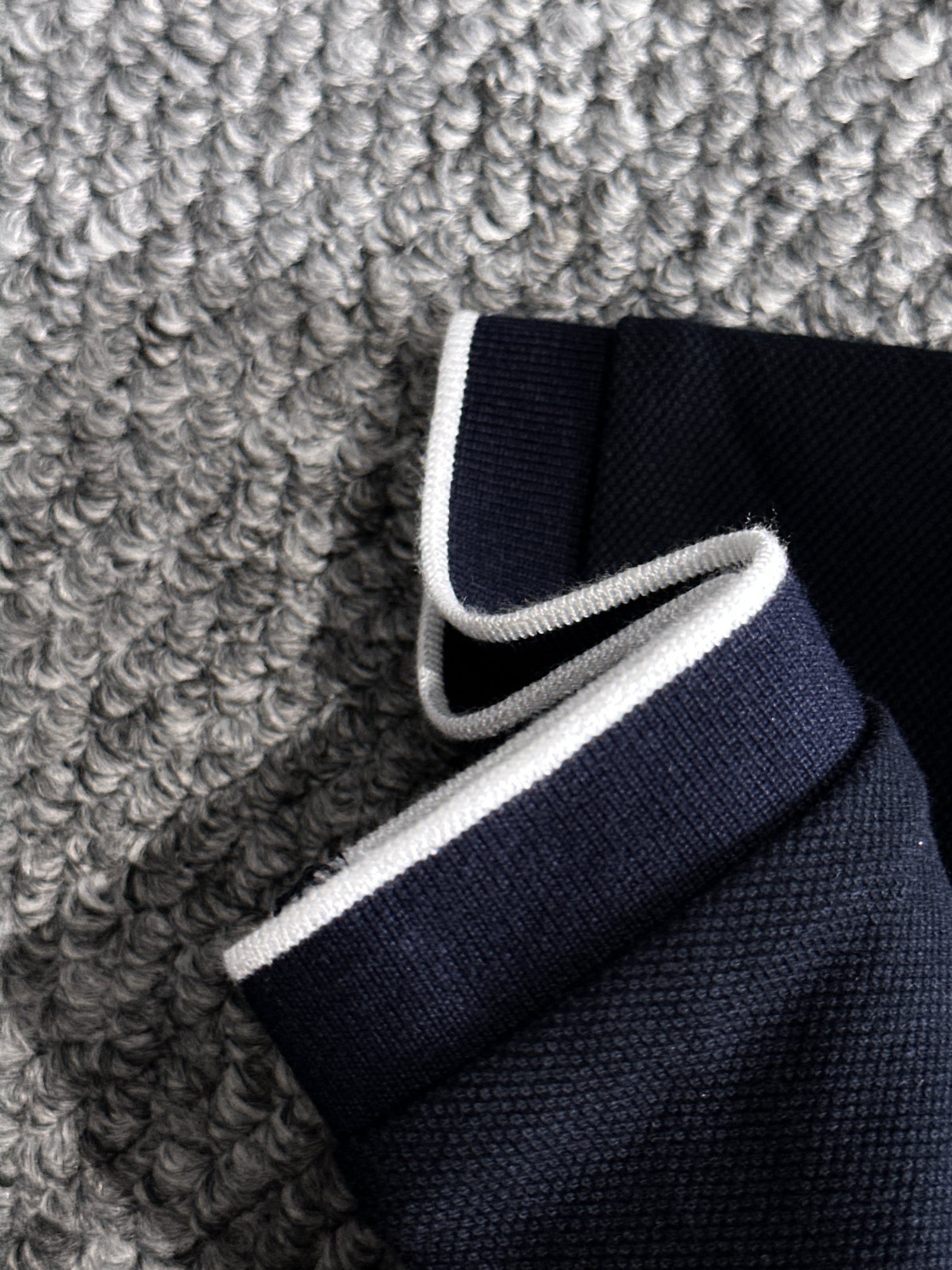 MIU MIU 2025年春夏新作 ネイビー/ホワイト ポロシャツ 半袖 T138063