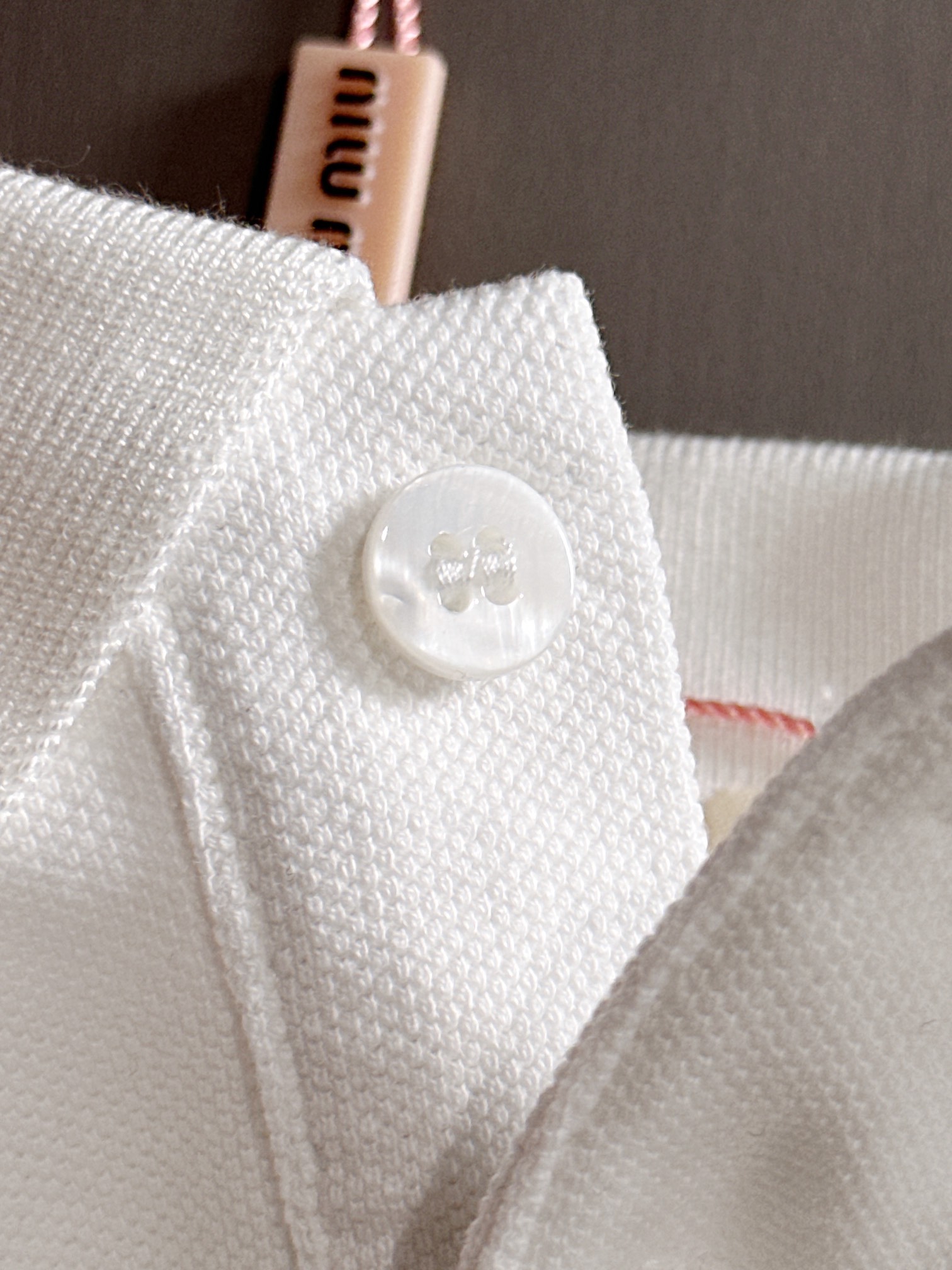 MIU MIU 2025年春夏新作 ネイビー/ホワイト ポロシャツ 半袖 T138063