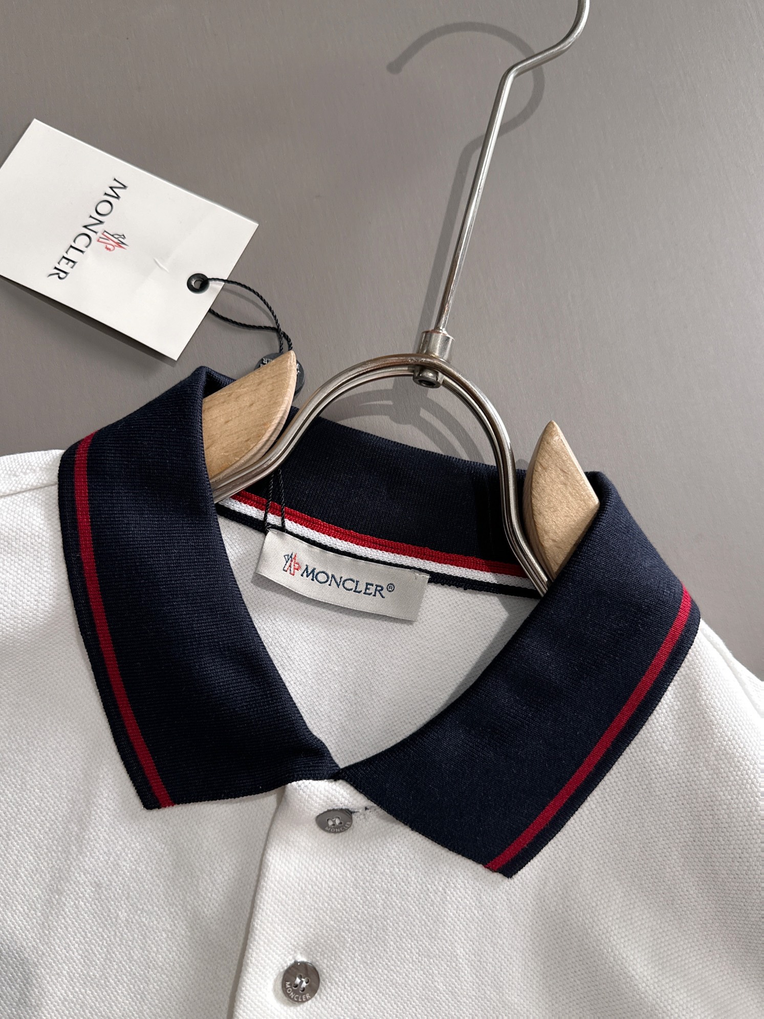 【Moncler】モンクレール 2025年春夏新作 ネイビー/ホワイト ポロシャツ 半袖 T138062