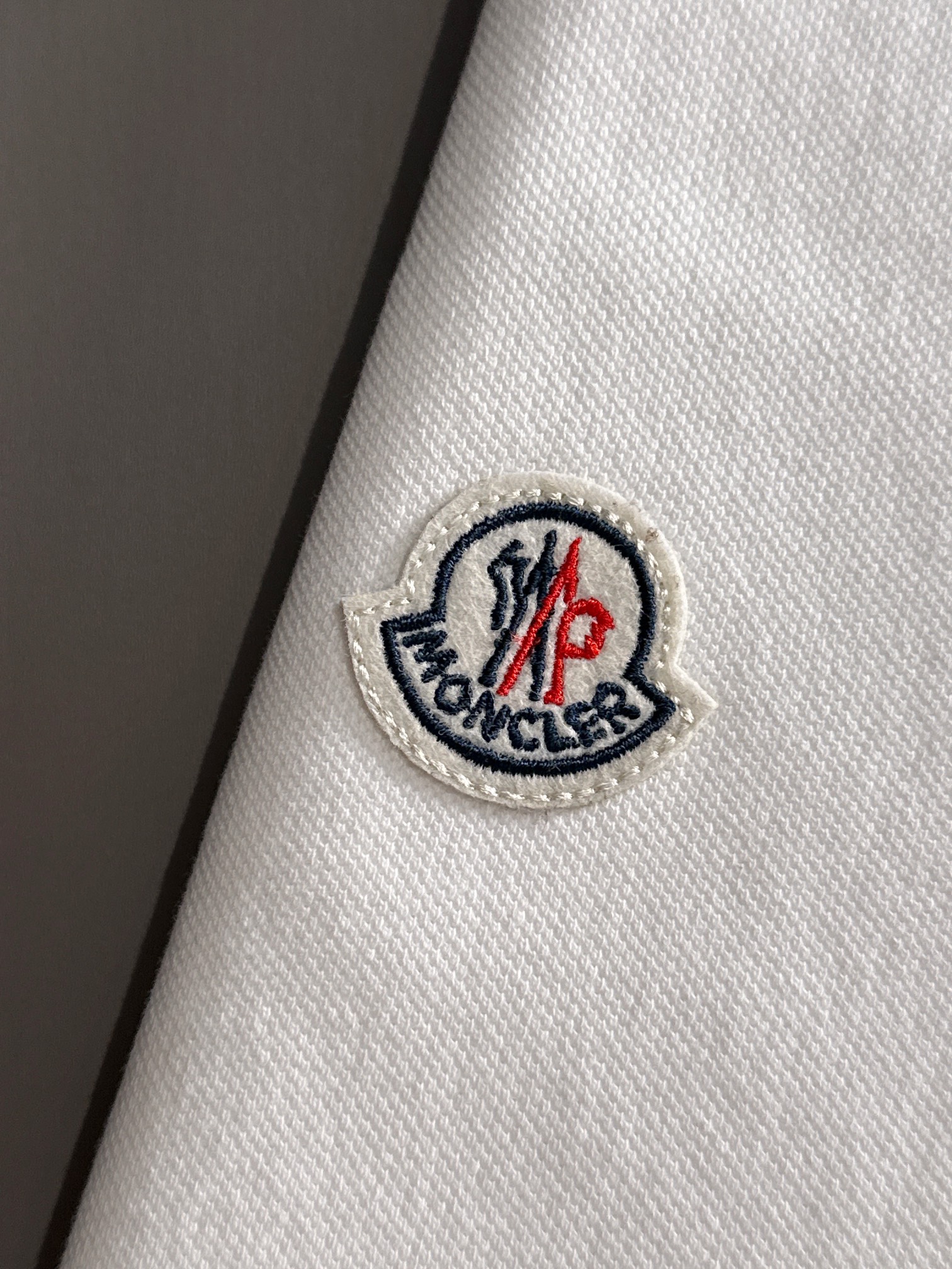 【Moncler】モンクレール 2025年春夏新作 ネイビー/ホワイト ポロシャツ 半袖 T138062