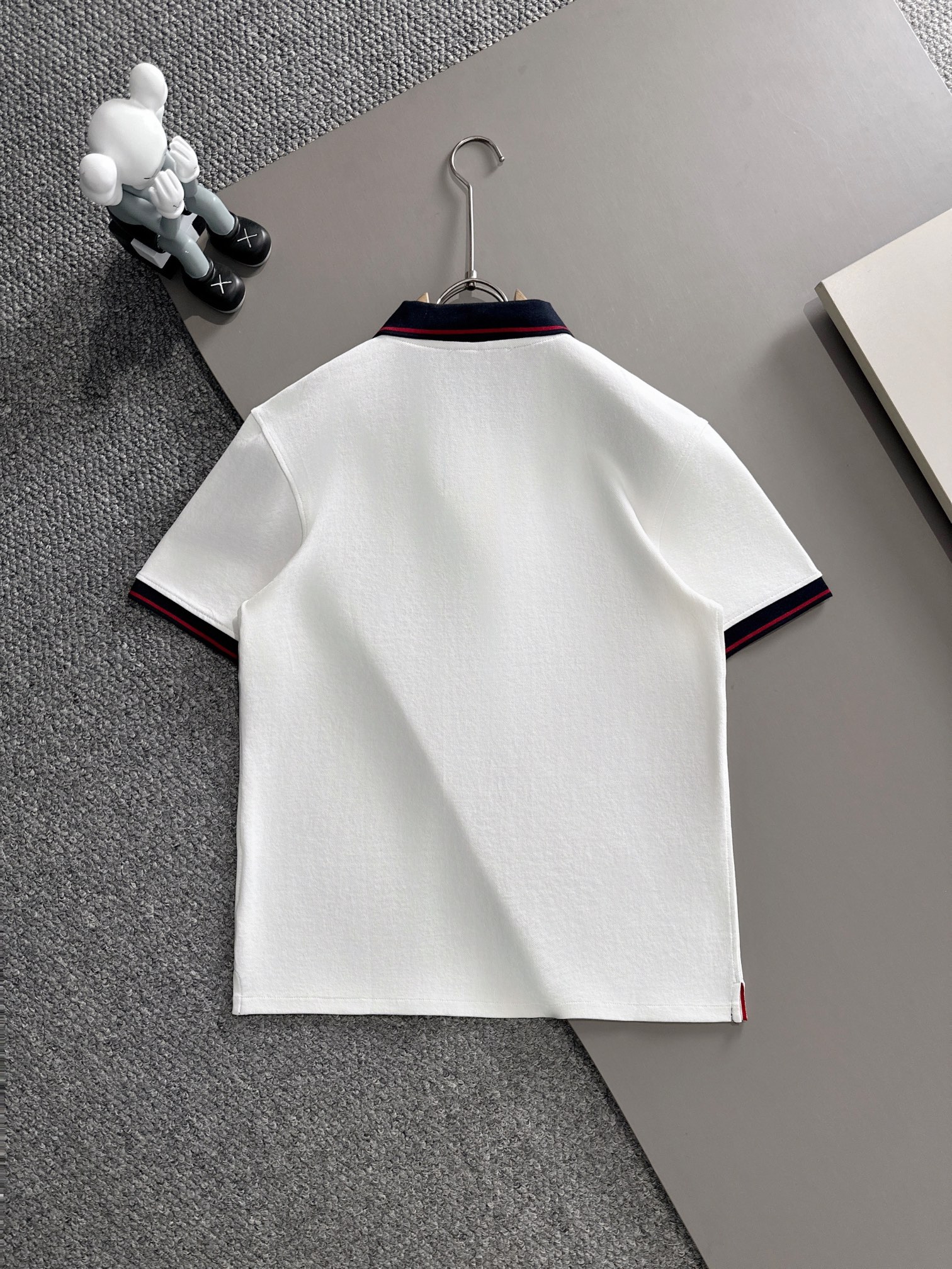 【Moncler】モンクレール 2025年春夏新作 ネイビー/ホワイト ポロシャツ 半袖 T138062